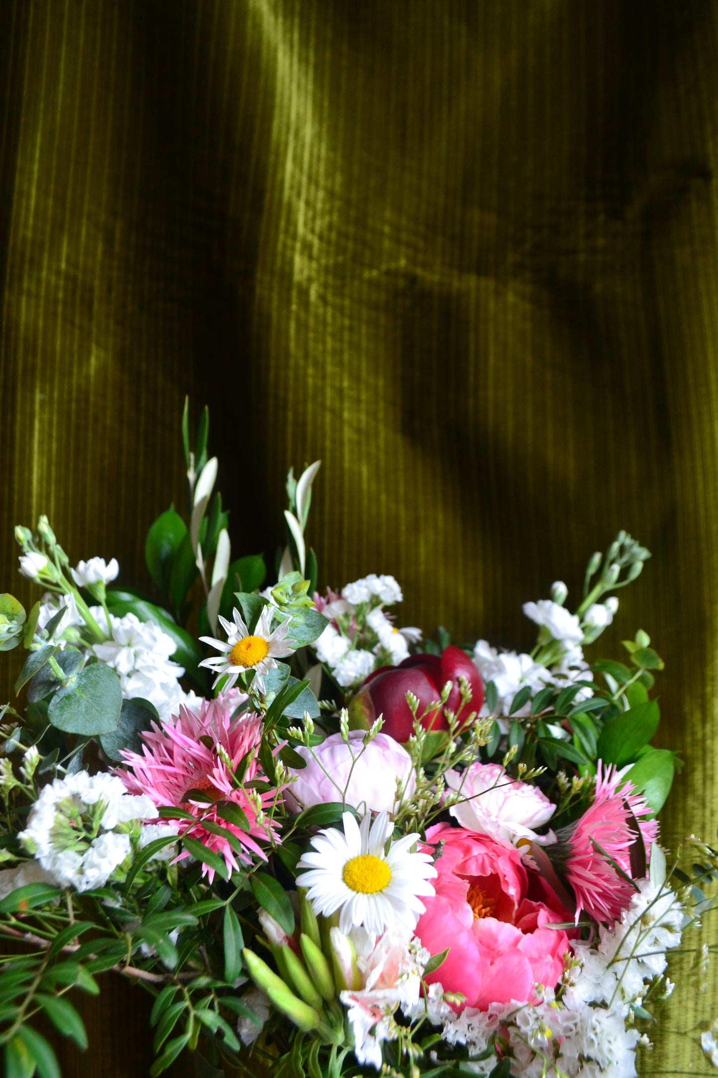 Bouquet de fleurs fraîches pour la fête des mères 2024 (attention pas de livraison ou expédition possible)